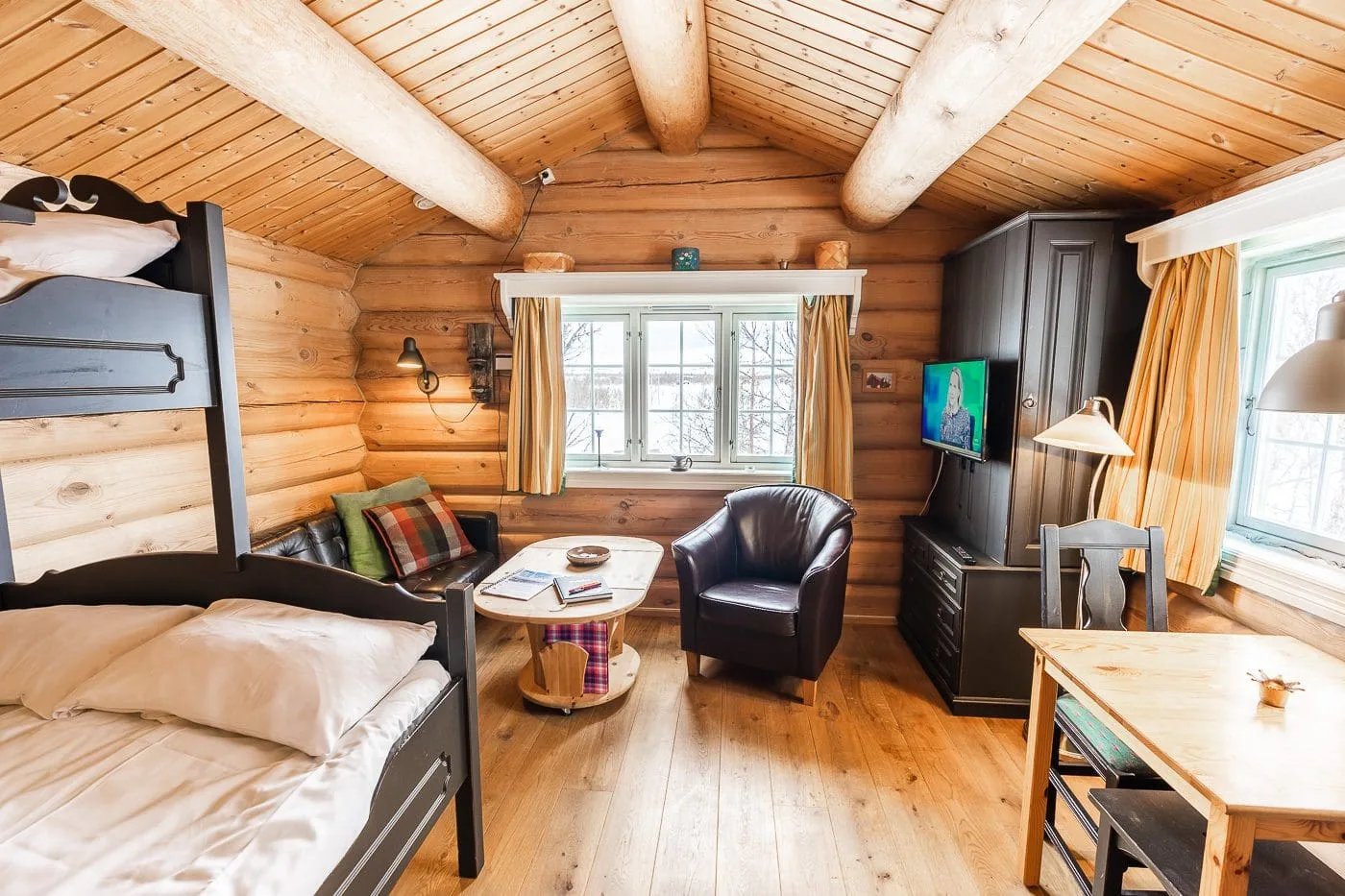 3-HEIMBU-ROOM-LAUNGE-DSC07045-HDR-2