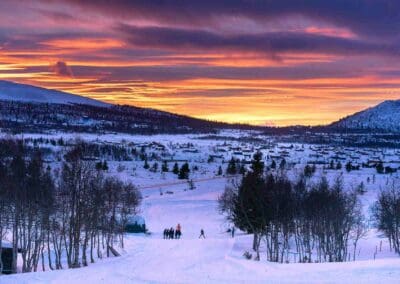 Venabu skiing lessons at sunset