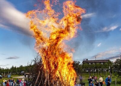 Midsummer bonfire by Venabu Fjellhotell