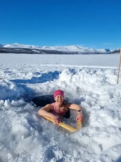 Ann Kristin, yoga teacher, ice bathing and smiling
