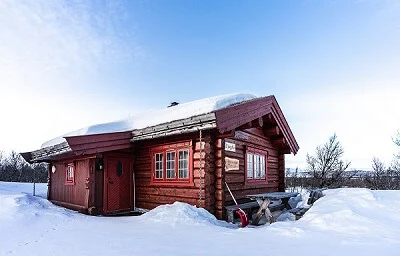 Lyngbu_in_winter_Venabu_cabins