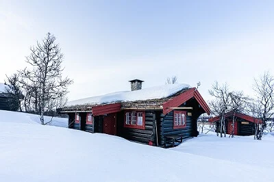 Øvstebu_in_winter_Venabu_cabins