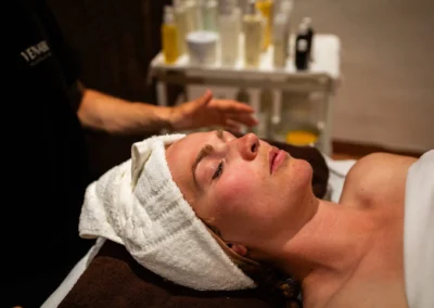 Massasje og behandlinger